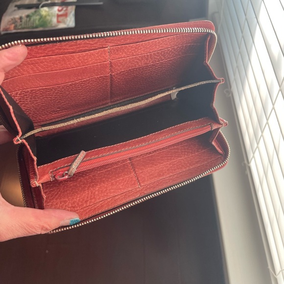 ❤️ Gucci Guccissima Bambi Tassel Aged Leather Zip Around Wallet - Picture 9 of 12